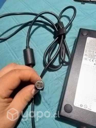 Cargador Samsung serie g7 gamer 200W. 10.5 A