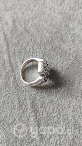 Anillo de plata