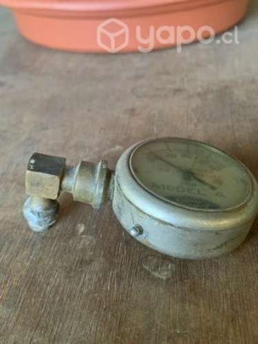 Manómetro neumáticos Ford A