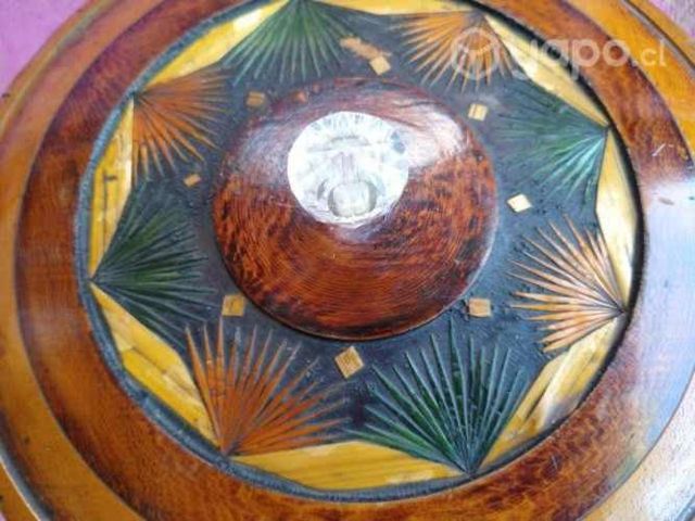 Antigua y hermosa caja de madera.vintage