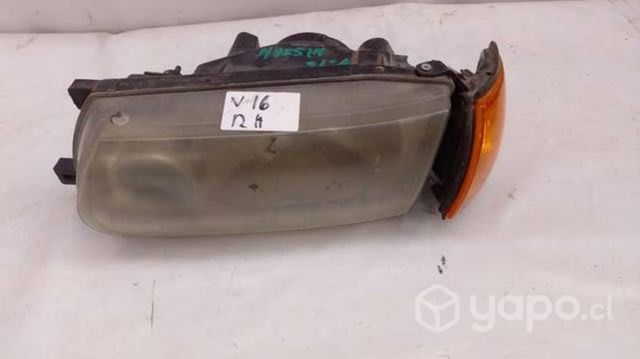 Ópticos derecho izquierdo v16 Nissan