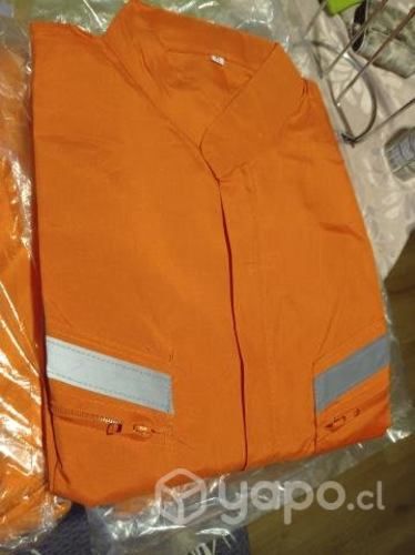 Buzo piloto naranjo L y Xl