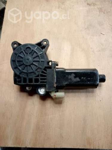 Motor alzavidrios terracan / h1