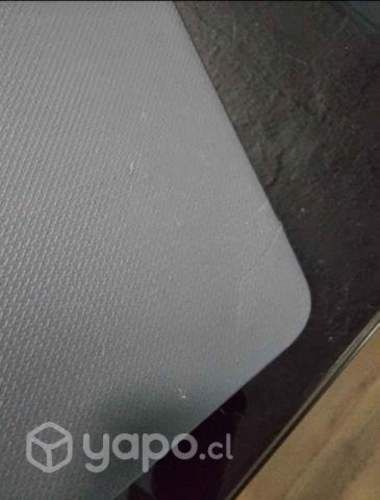 Notebook Hp básico con detalles estéticos