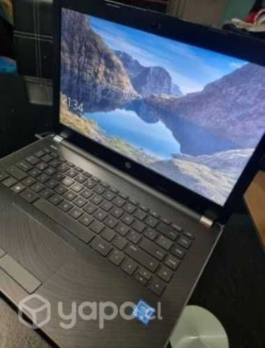 Notebook Hp básico con detalles estéticos