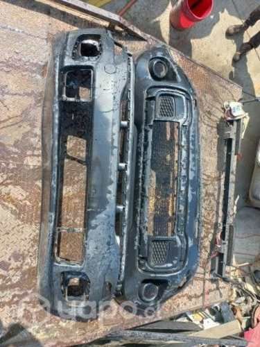 Parachoque Jeep Renegade ORIGINAL impecable