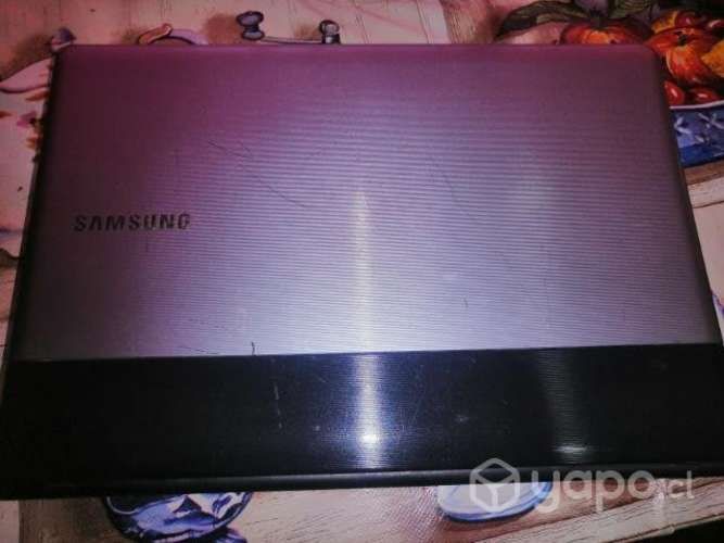 Laptop Samsung y Impresora Epson L 4150