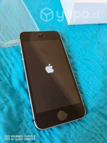 IPhone SE de 32 GB + Caja y accesorios originales