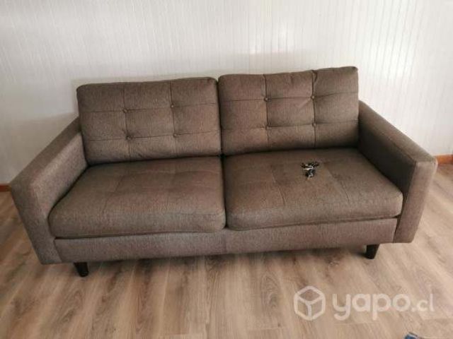 Sofa Rosen.