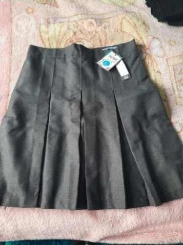 Falda de liceo ploma