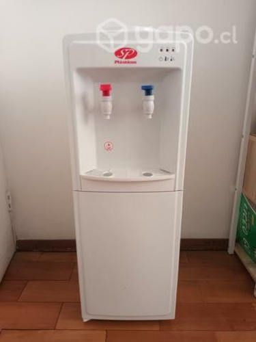 Dispensador para agua fria y caliente con frigobar