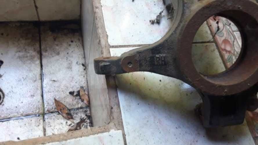 Muñon delantero original Mazda 3 2008 con abs