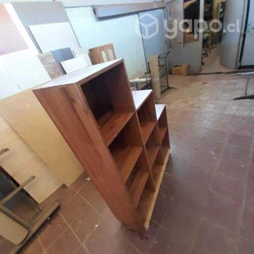 Estante vinilos escalonado