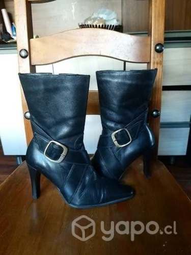 Lindas Botas de Cuero Caprice