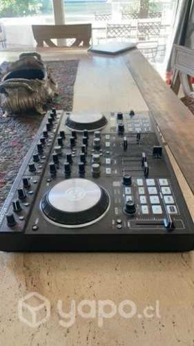 Controlador dj Traktor S4 Mk2