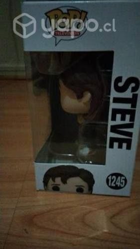 Funko Pops Steve de Stranger Things