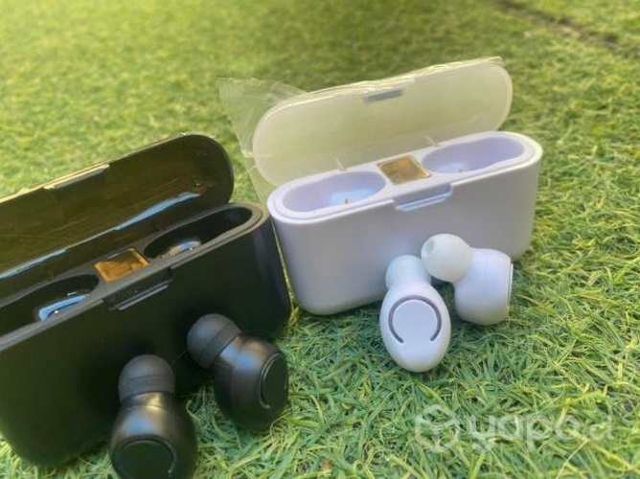 Audífono Inalámbrico Táctiles BT 5.1 + Power bank