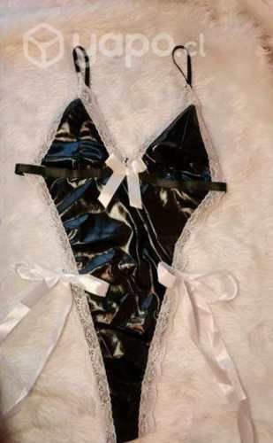 Hermoso conjunto de cuerina