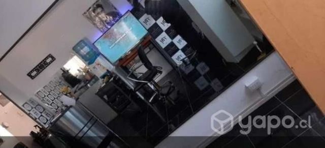 Sillon de peluquería y espejo medidas 2.45 x 1.50