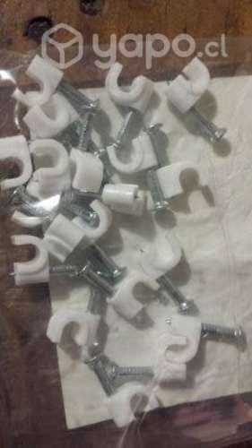 Cable de red utp 20 mtrs + 15 grampas nuevo