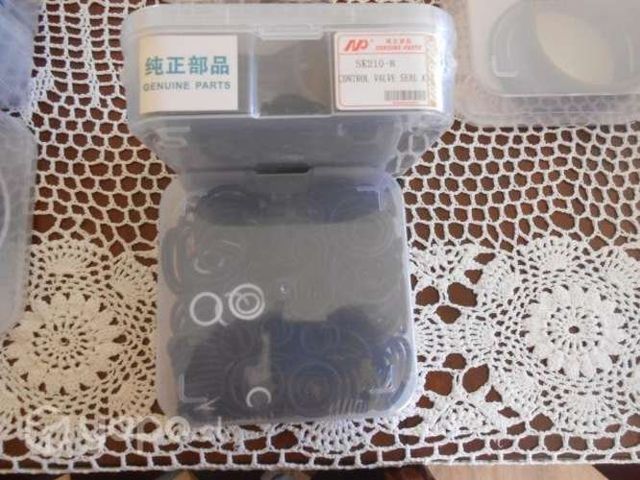 SK210 Sellos Caja de Válvulas