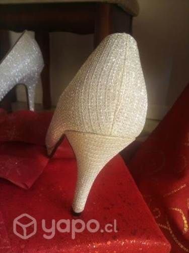 Hermoso zapatos de fiesta nuevos número 26 veete