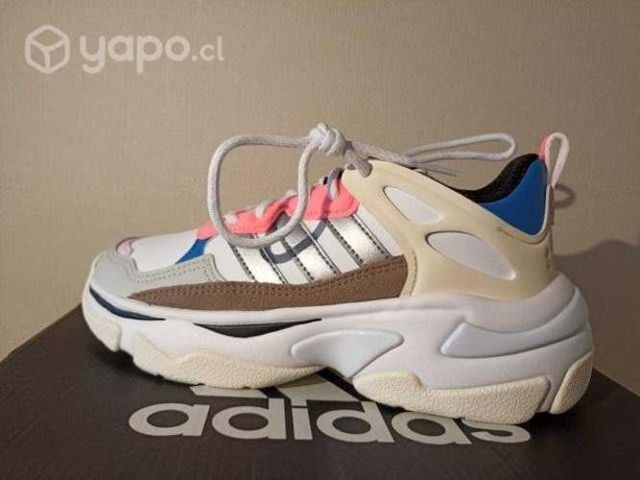 Zapatillas Adidas BOUJIR nuevas en Antofagasta