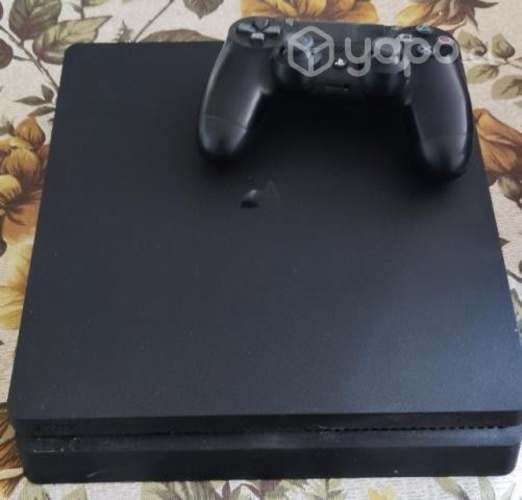 Play Station 4 Slim más 20 juegos físicos