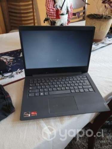 Notebook Lenovo con 2 meses de uso