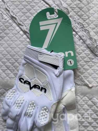 Seven RIVAL Guantes