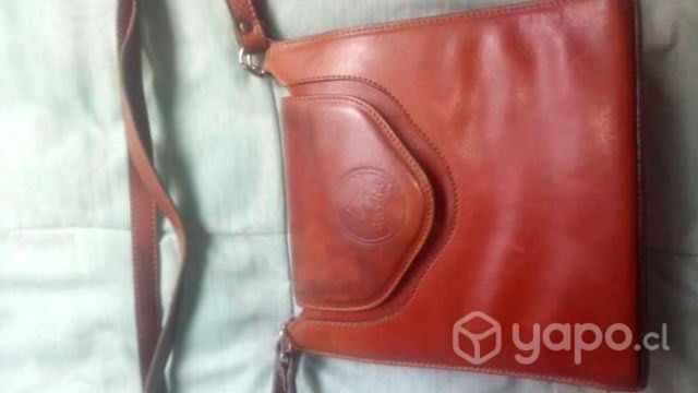 Cartera de cuero color cafe