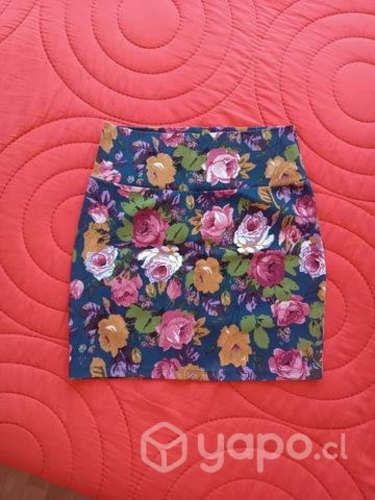Falda floreada