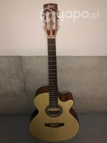 Guitarra electroacústica Cort cec1