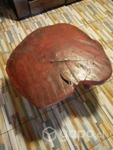 Mesa y banca de madera artesanales