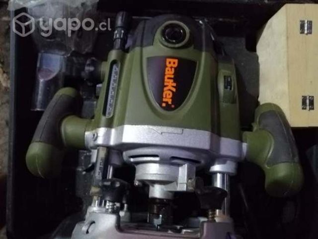Fresadora bauker 1500W