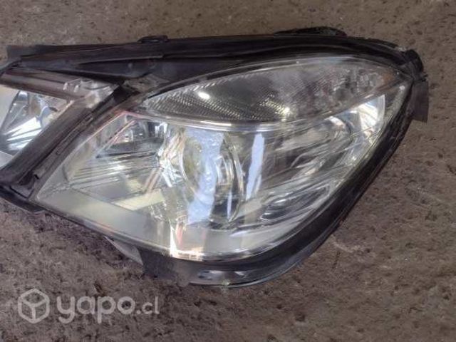 Óptico izq Mercedes Benz E