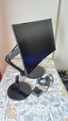 Monitor pantalla curva Samsung casi nuevo