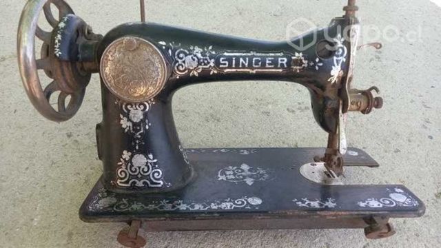 Maquina de coser antigua para decoración