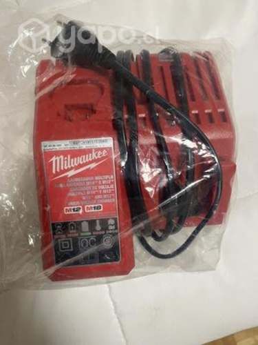 Cargador Milwaukee