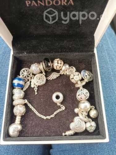 Pandora +16 charms + cadena seguridad