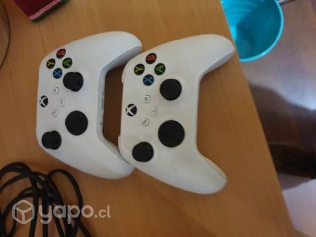 Xbox series s + 2 controles