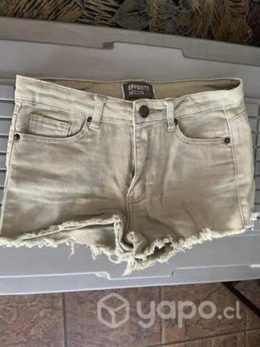 Short de mujer talla 36 color verde, como nuevo
