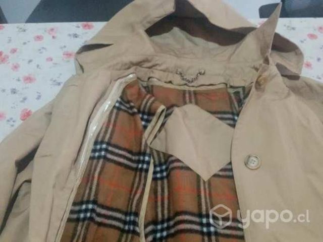 Impermeable largo con capucha y forro