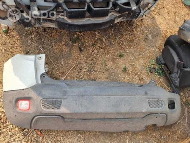 Parachoque trasero jeep renegade año 2017