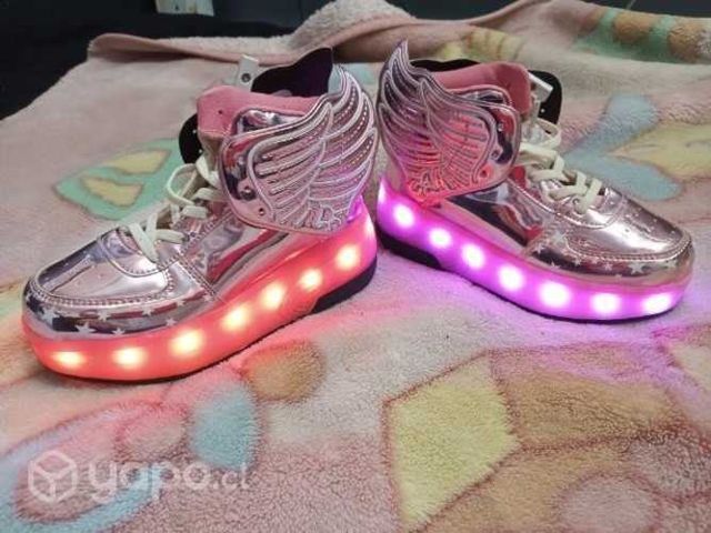 Zapatillas con ruedas y luces led
