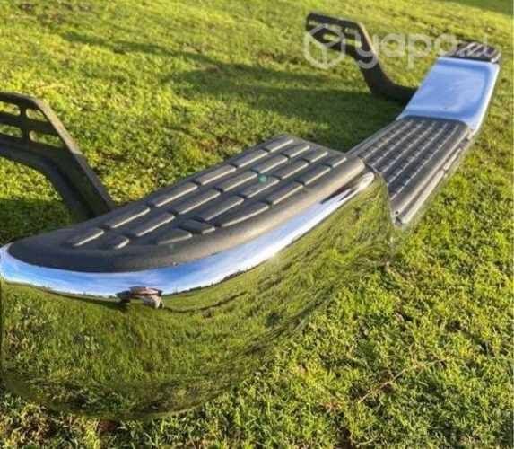 Parachoque trasero L200