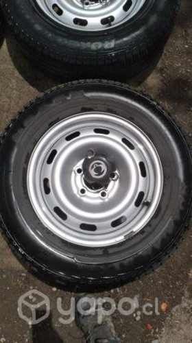 Llantas aro 17 ssangyong musso con neumatico