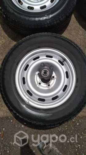 Llantas aro 17 ssangyong musso con neumatico