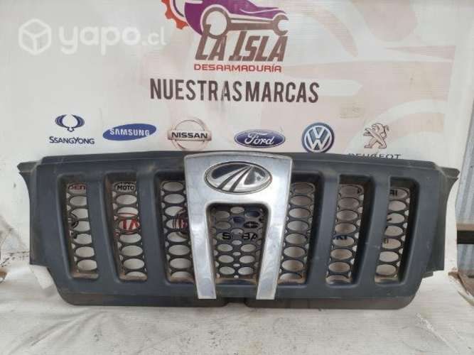 Mascara mahindra año 2015