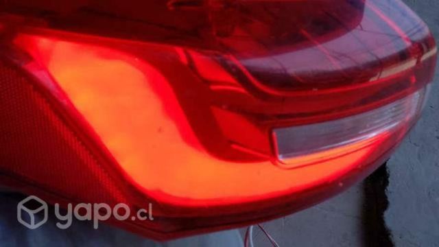 Foco trasero costado izquierdo JS detal